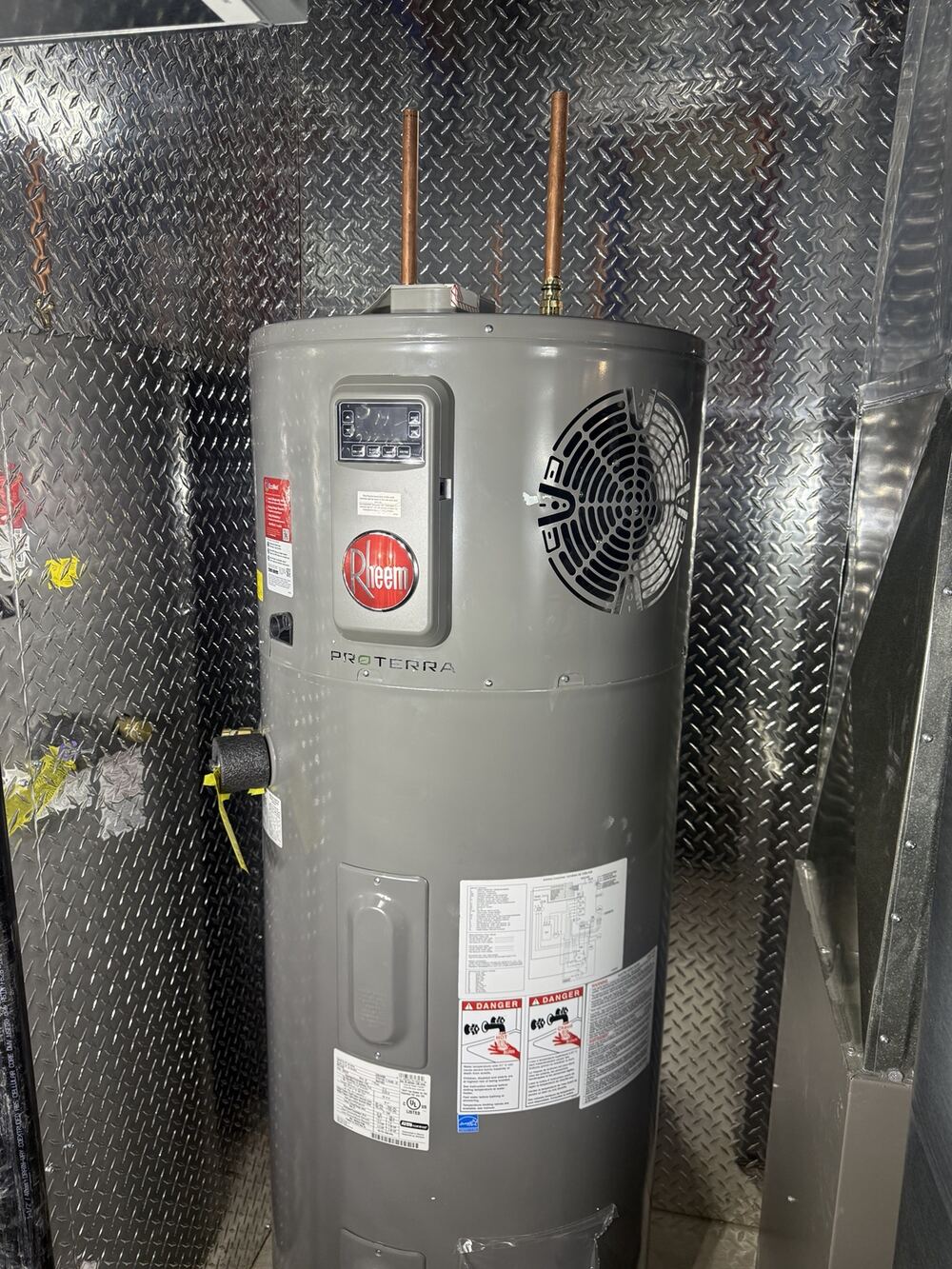 Rheem ProTerra heat-pump tank water heater installed by Airmaxx